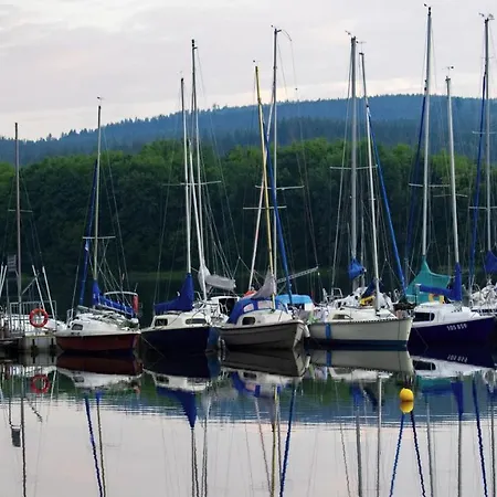 Hanka V Pokoji S Bakonem C408 Hotell