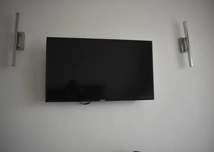 Hanka V Hotelovém Pokoji C408 Hotel 4*