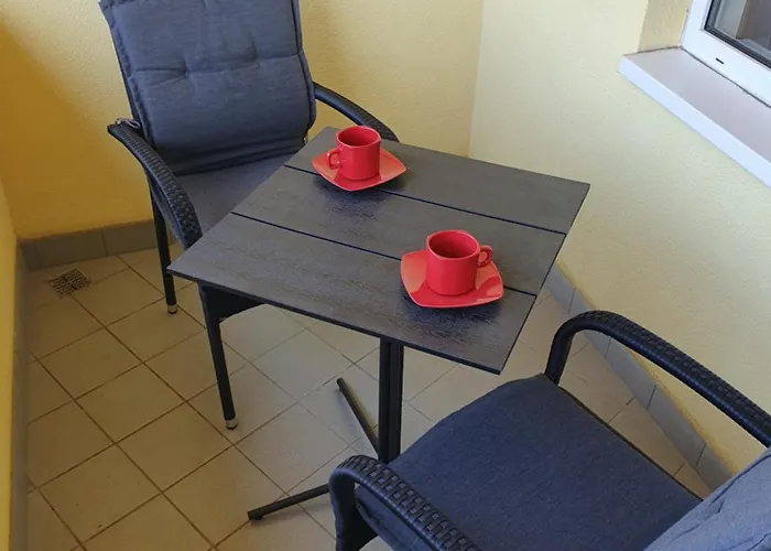 Hanka V Hotelovém Pokoji C408 4*